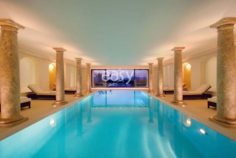 rent a magnificent and spacious manor house for a luxurious and exclusive event