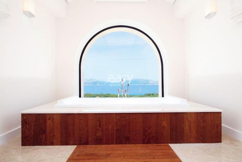 to offer a villa suitable for taking professional and high-quality photographs