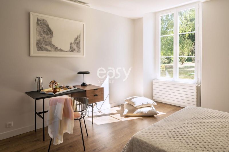 rental services for exclusive and private movie and event settings