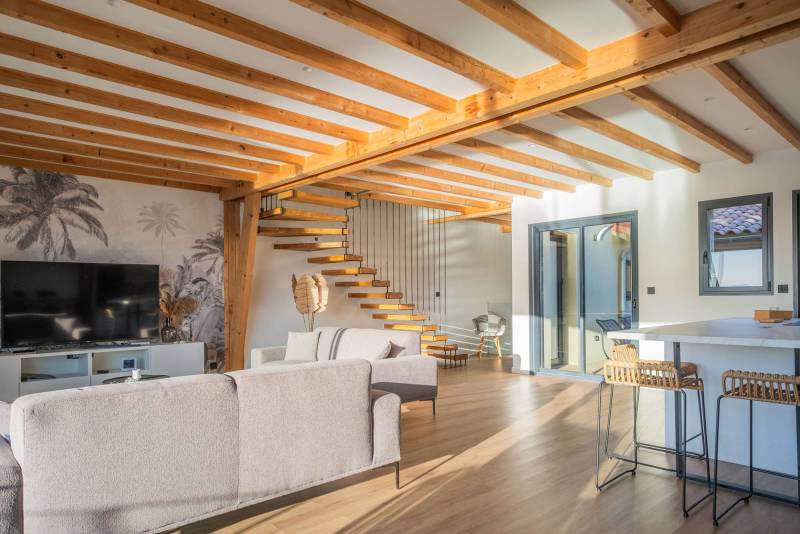 Rental of a house for event purposes with a beach view in Béziers, FRANCE