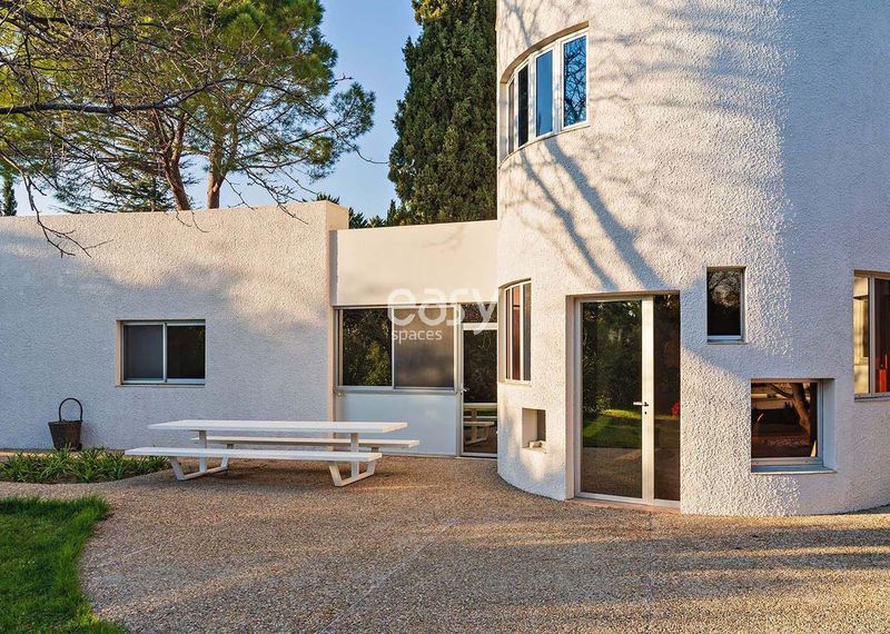 Unique and Unconventional Villa Perfectly Designed for Professional Photo Shoots in FRANCE