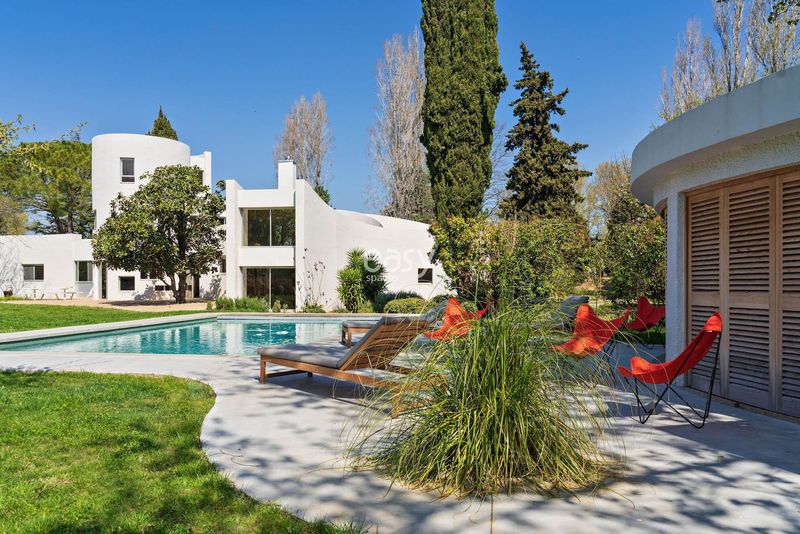 Unique and Unconventional Villa Perfectly Suited for Professional Photo Shoots in FRANCE