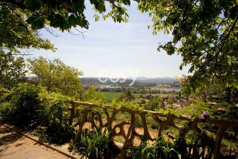 Venue rental for professional photo shoots in Aix en Provence, located in the beautiful south of France