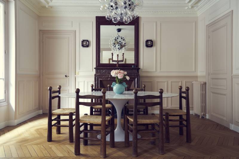 Apartment with hardwood floors and moldings available for rental specifically for photography or video shooting in Paris, France 75