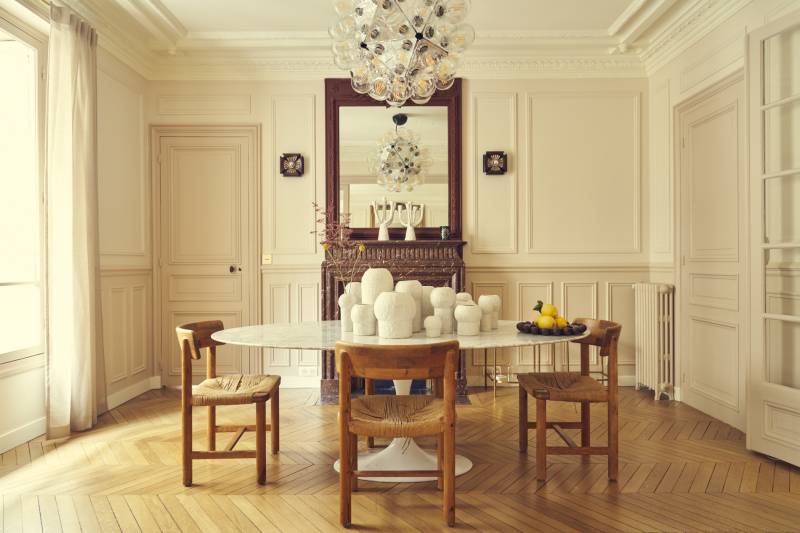 Haussmannian style apartment available for rent in Paris for filming purposes and production use