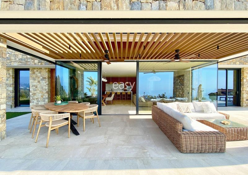 Contemporary villa with an exceptional sea view, ideal for filming purposes in FRANCE