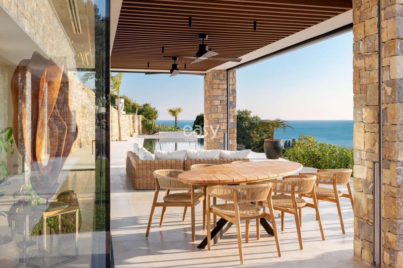 Filming location with a beautiful expansive sea view in FRANCE