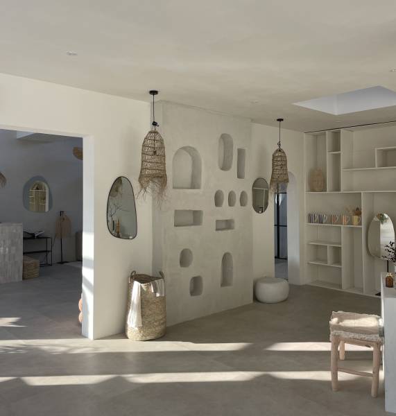 Bohemian style photoshoot location prominently and authentically situated in Belgium