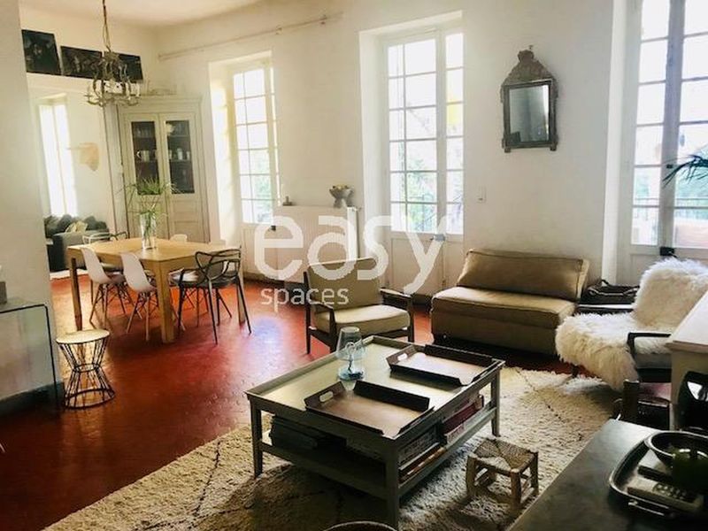 renting a filming location in the beautiful and historic city of Marseille