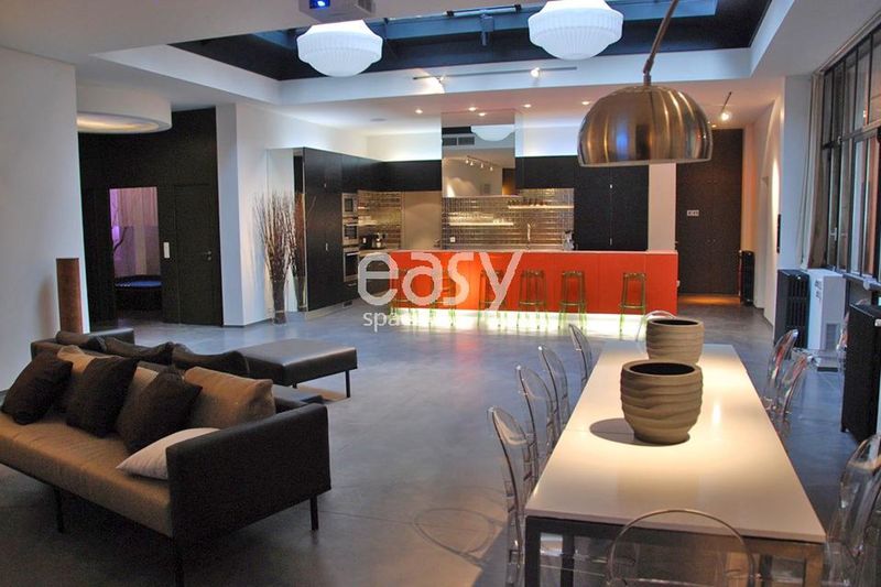 rental location space venue for an exclusive showcase event in the vibrant city of Paris