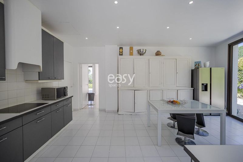 Luxurious villa available for rent in Cannes, France, exclusively for filming purposes