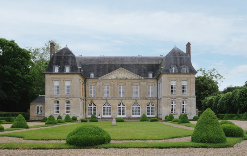 renting a castle for a photoshoot near paris