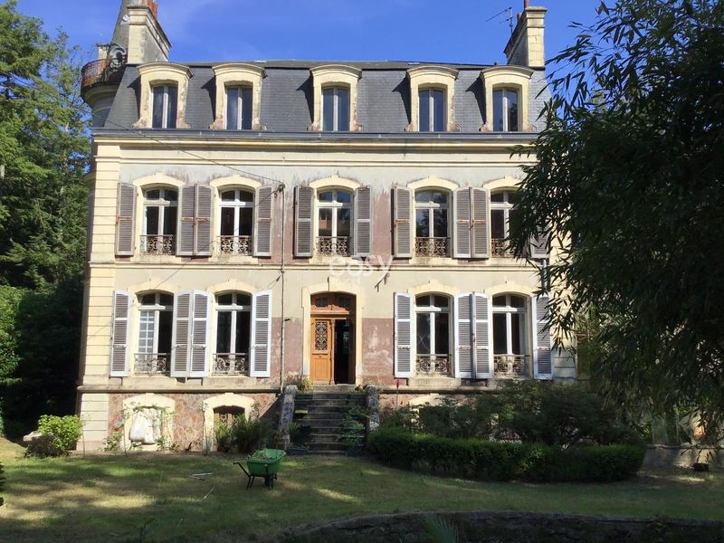 classic traditional house perfect for film shooting near Caen, FRANCE
