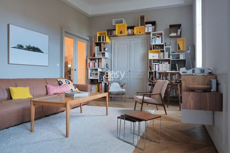 Private villa available for rental purposes specifically for filming and shooting in Lyon