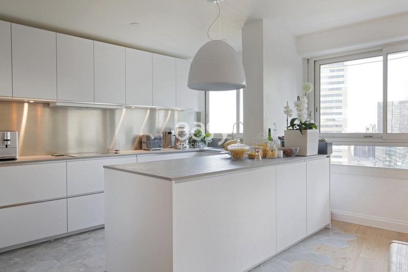 Renting an apartment directly from an individual owner specifically for a filming shoot in Paris