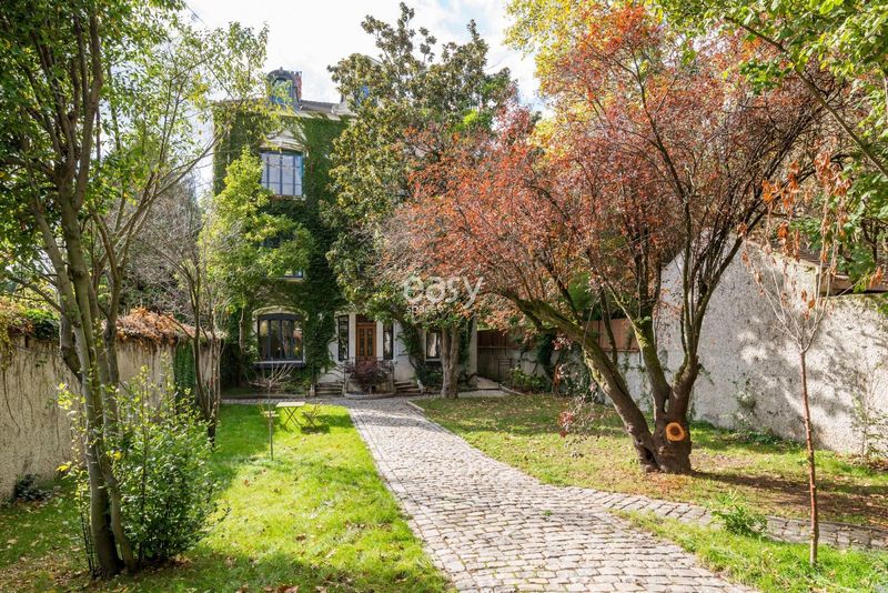 Unique and Unconventional Event Venue Location in Lyon 69