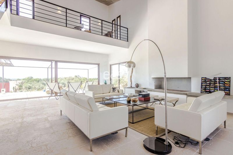 Filming location in the beautiful and culturally rich country of Spain