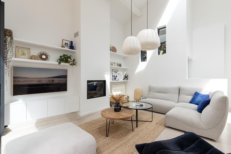 Unusual and Unique Photoshoot Location in the City of Marseille, FRANCE