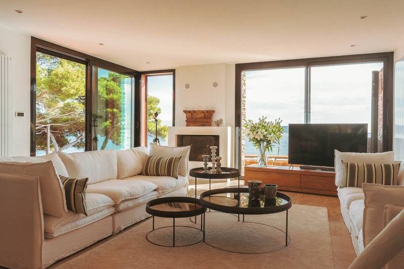 Location scouting for photo shoot in the Provence-Alpes-Côte d'Azur region in FRANCE