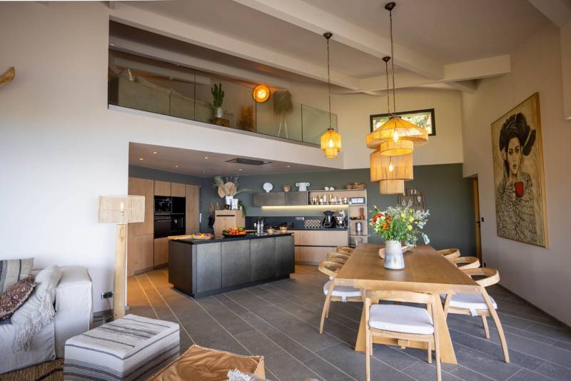 rent a beautiful house with an amazing sea view for a professional photoshoot in the Var department in FRANCE