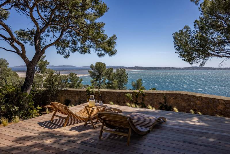 house rental with sea view for a photo shoot in the Var, FRANCE