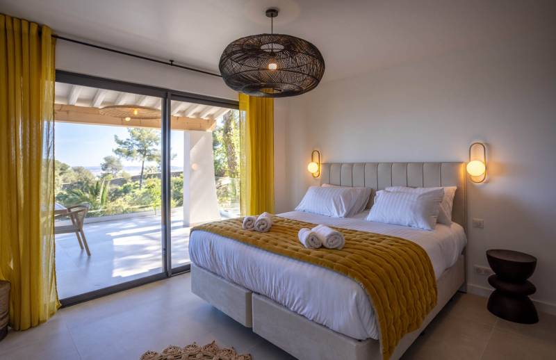 Renting a beautiful and spacious venue for professional photo shooting in the south of FRANCE