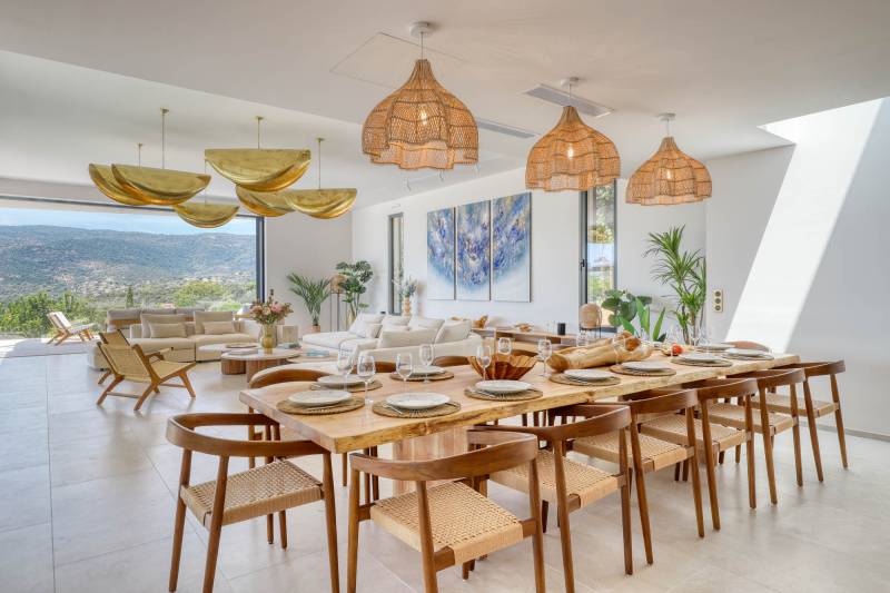 rent a location with sea access for filming in the Var department in FRANCE