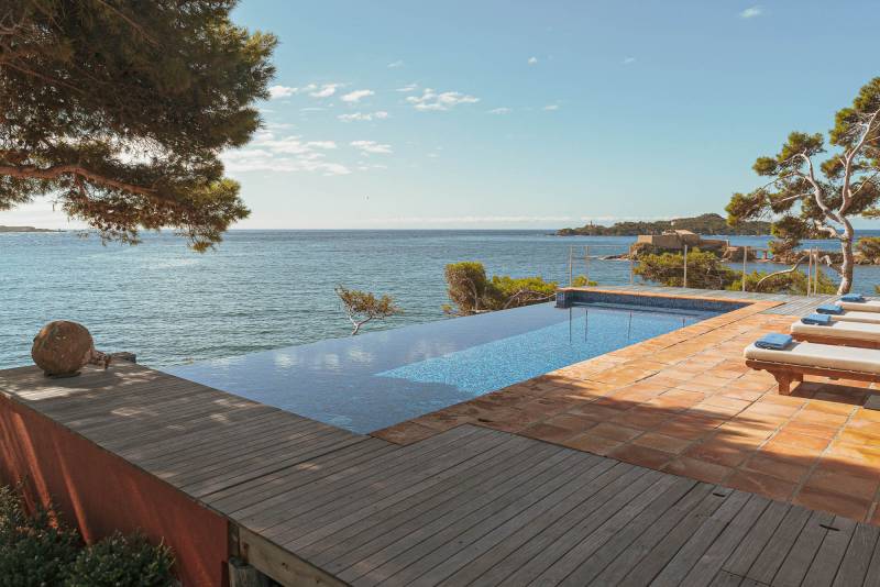 Unique and Unusual Location with Stunning Sea View Available for Photo Shoot Rental in the PACA Region of FRANCE