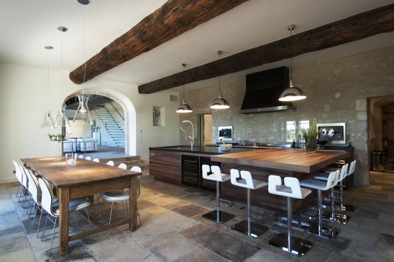 Provençal estate located in FRANCE available for rent for professional photoshoots in Marseille