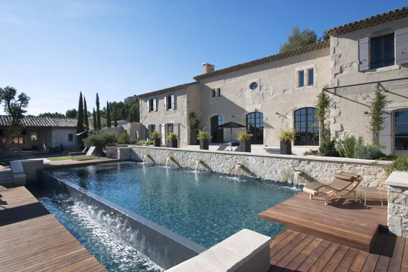 Provencal farmhouse available for rent in the south of France for photo shoots and filming purposes