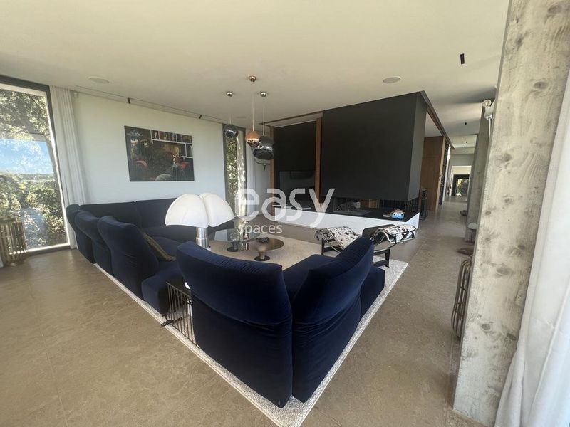 Private villa for exclusive photo shooting sessions in Montpellier, FRANCE