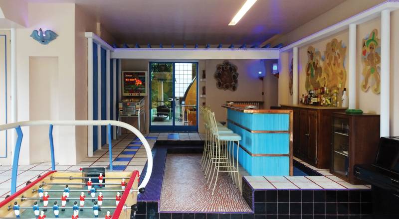 Unique and atypical Art Deco location perfectly suited for photo shoots in Paris, FRANCE