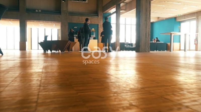 rental of venues located near the city of Nantes in close proximity