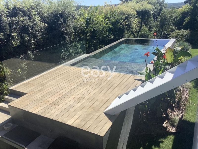 Contemporary house located in FRANCE with a swimming pool suitable for filming purposes