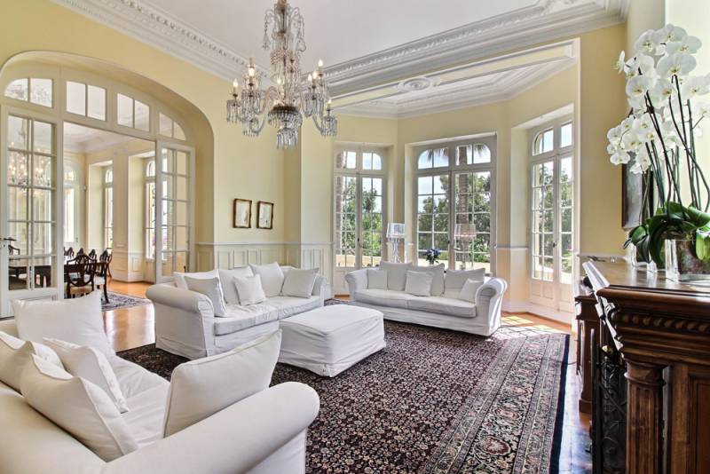 Rent a beautiful Belle Époque villa for a photo shoot in Cannes, France