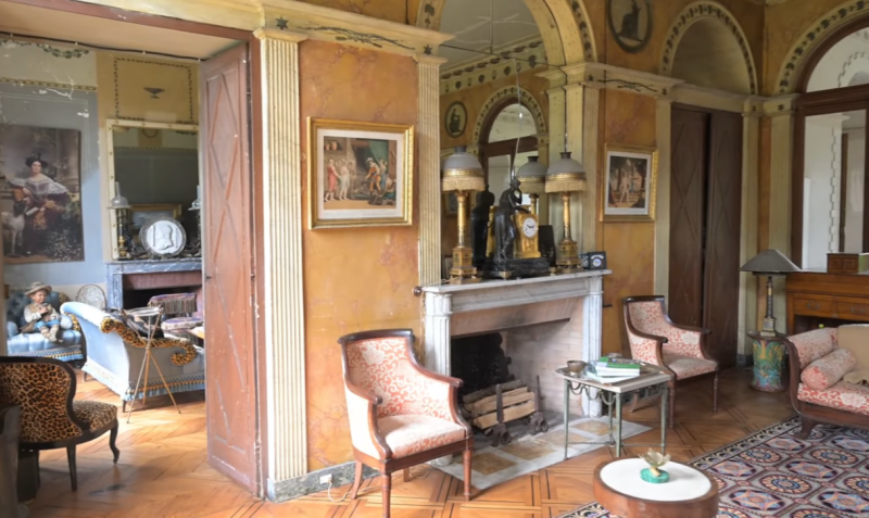 finding a 19th-century setting for a Paris photoshoot