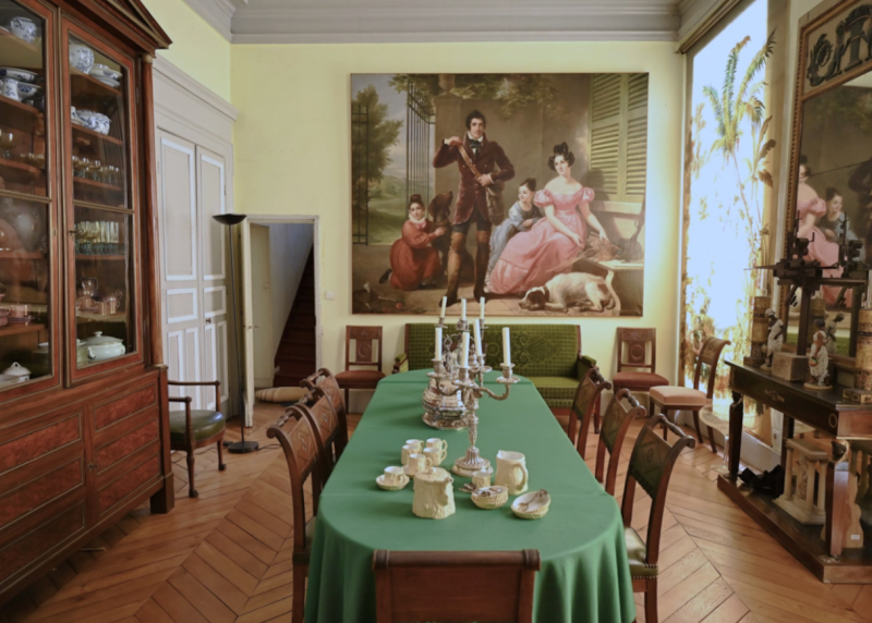 Parisian castle-style photoshoot location