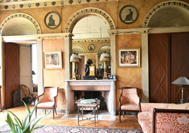 renting a mansion for a film shoot in Paris