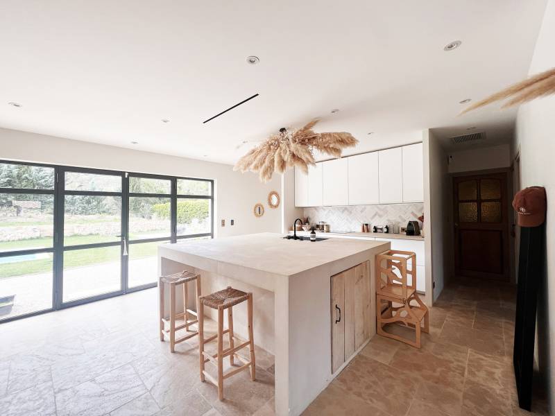 Provencal house available for rent for filming purposes in Aix, France