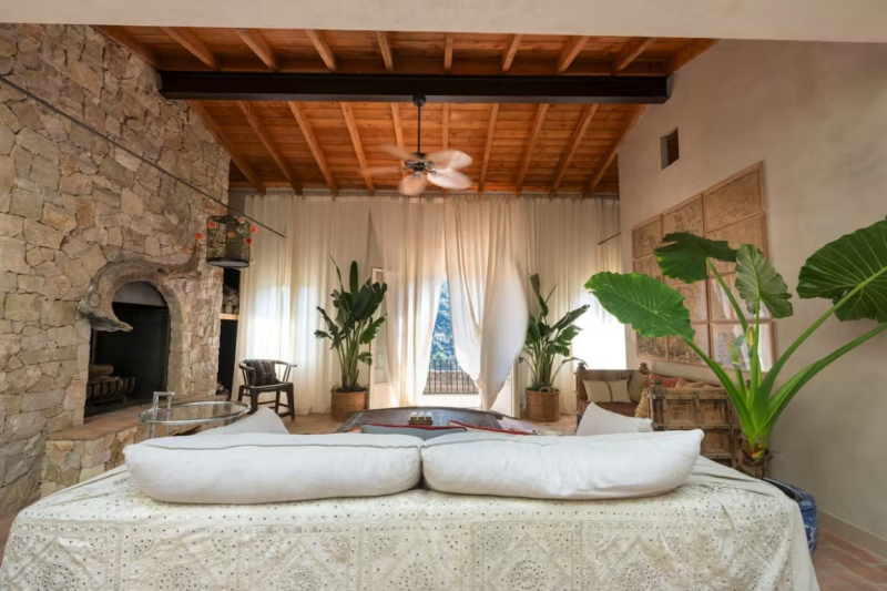 Location for hire for filming in the south of France