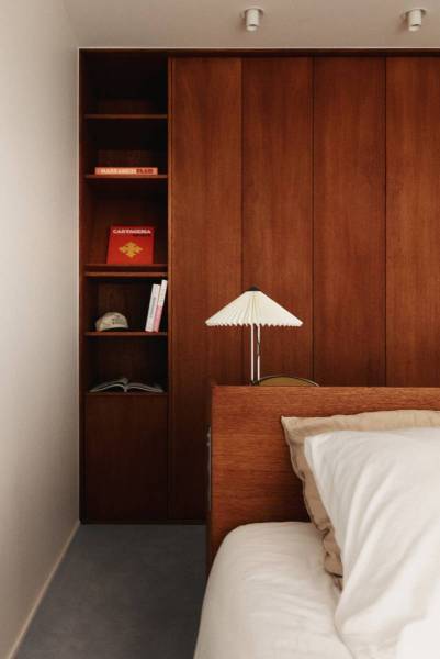 Rent a location with wood paneling for a photoshoot in Paris