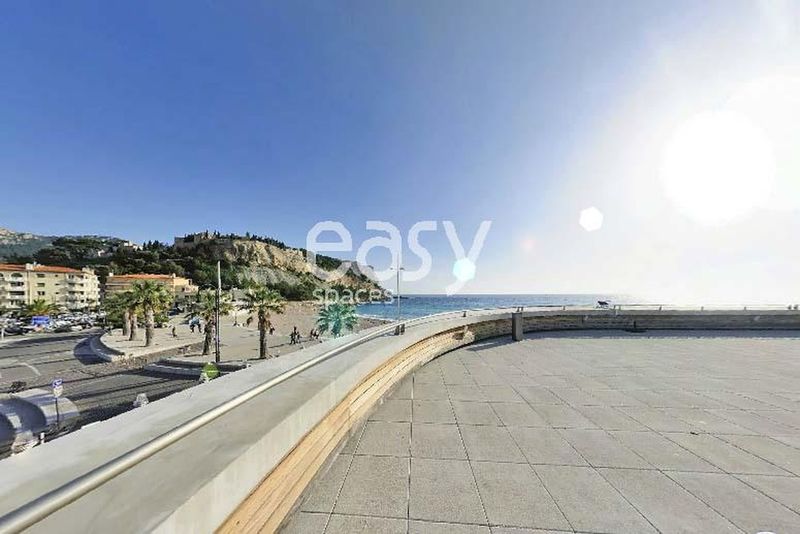 Rooftop location available for professional and corporate event hosting in Marseille