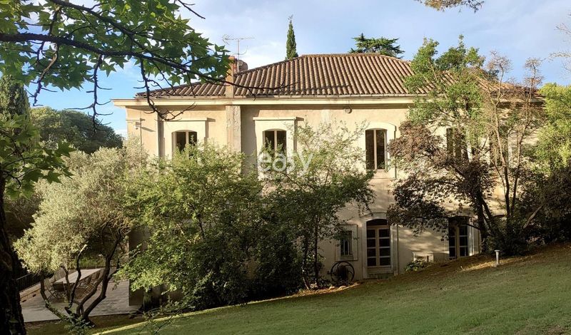 agency specializing in unique and unusual event venues located in FRANCE