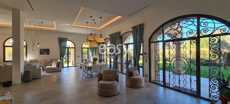 offer your house for a professional photography shooting or creative photo session in FRANCE