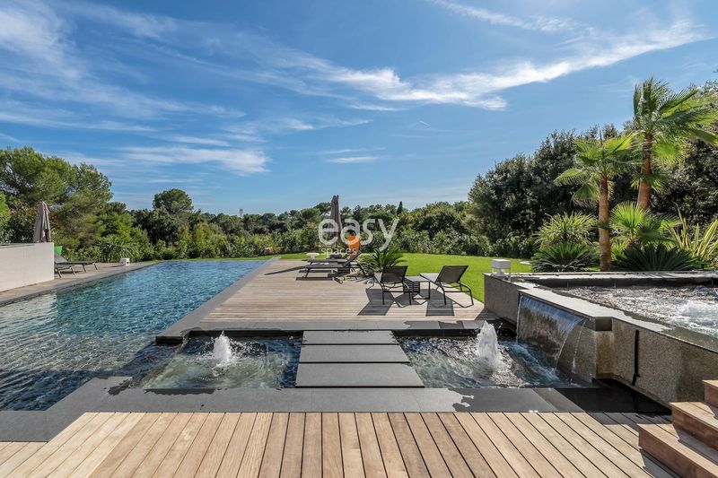 villa rental in the 06 area for film shooting purposes