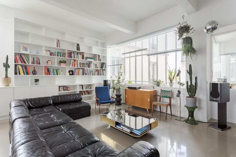 apartment rental for feature film shooting in Paris, France with long-term availability