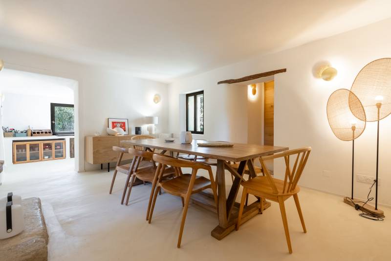 Scenic backdrop arranged and prepared for filming shoots in the beautiful Luberon region of FRANCE