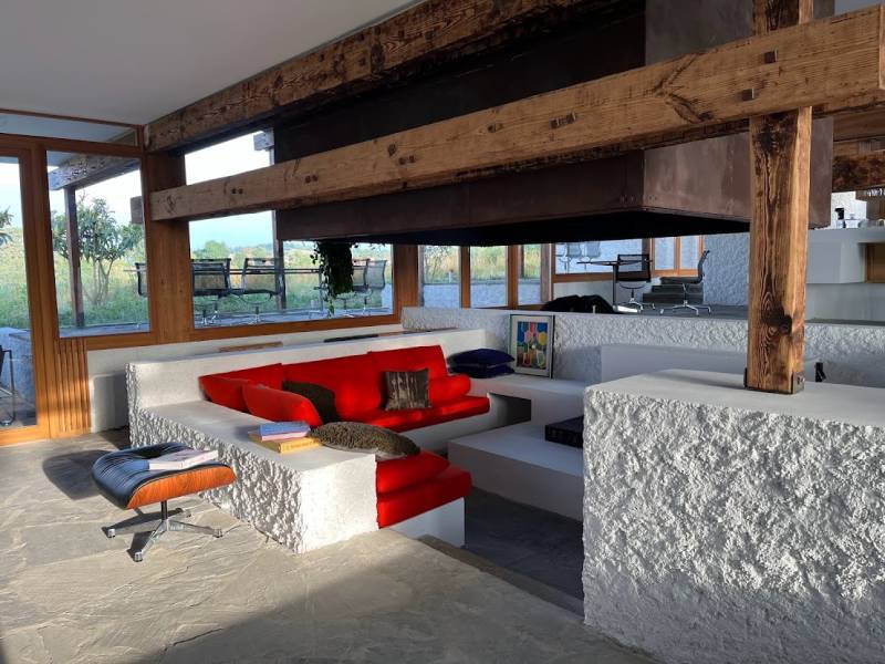 Renting a luxurious architect-designed villa specifically for film and video shoots in FRANCE