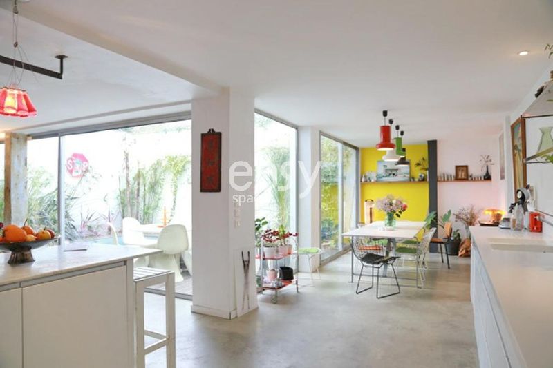 rental services for various locations suitable for professional photo and video shoots