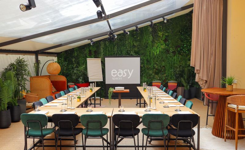 Unusual and Unique Seminar Venue Location in Paris, FRANCE